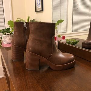 Steve Madden Brown Platform Boots